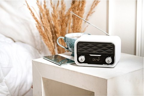 Adler | AD 1185 | Radio Bluetooth | Wejście AUX | Biały Adler | AD 1185 | Radio Bluetooth | Wejście AUX | Biały