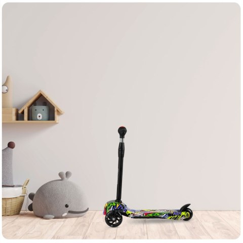 Hulajnoga trójkołowa Ricokids Piko - czarna w kolorowe wzory Hulajnoga trójkołowa Ricokids Piko - czarna w kolorowe wzory
