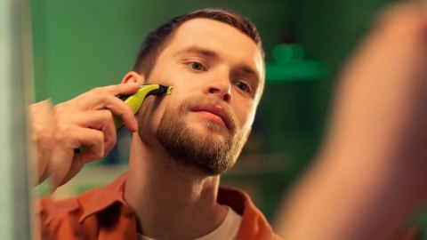 Philips Shaver | QP2724/10 OneBlade | Operating time (max) 45 min | Wet & Dry | NiMH | Black/Lime Philips Shaver | QP2724/10 OneBlade | Operating time (max) 45 min | Wet & Dry | NiMH | Black/Lime