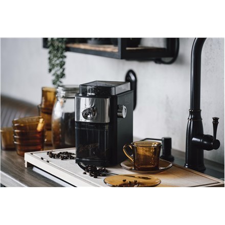 Adler | AD 4448 | Młynek do kawy | 300 W | Pojemność ziaren kawy 250 g | Ilość filiżanek 12 na pojemnik szt. Adler | AD 4448 | Młynek do kawy | 300 W | Pojemność ziaren kawy 250 g | Ilość filiżanek 12 na pojemnik szt.
