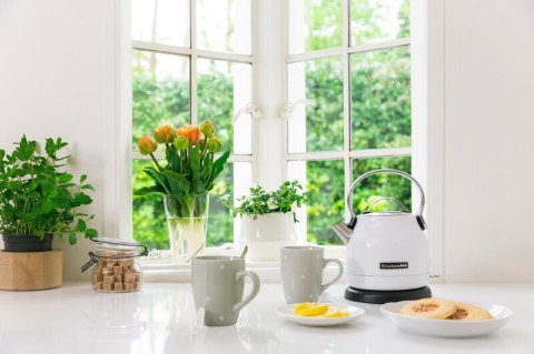 KitchenAid Kettle | 5KEK1222EWH | Electric | 1500 W | 1.25 L | Stainless steel | 360° rotational base | White KitchenAid Kettle | 5KEK1222EWH | Electric | 1500 W | 1.25 L | Stainless steel | 360° rotational base | White