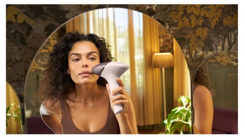 Urządzenie do depilacji IPL z technologią SenseIQ | BRI977/00 Lumea 9900 Series | Żywotność żarówki (błyski) 450.000 | Liczba po