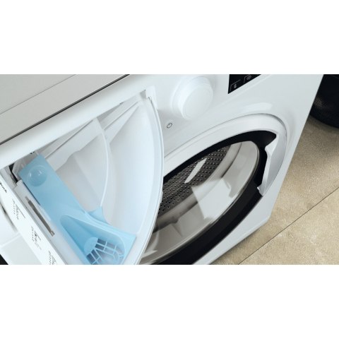 Pralka Whirlpool | WRBSB 6249 W EU | Klasa efektywności energetycznej C | Ładowana od frontu | Pojemność prania 6 kg | 1200 obr/ Pralka Whirlpool | WRBSB 6249 W EU | Klasa efektywności energetycznej C | Ładowana od frontu | Pojemność prania 6 kg | 1200 obr/