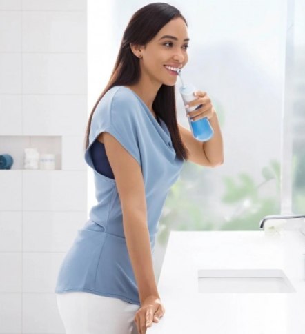 Irygator Oral-B | Jet Aquacare 4 | 600 ml | Liczba głowic 2 | Biały Irygator Oral-B | Jet Aquacare 4 | 600 ml | Liczba głowic 2 | Biały