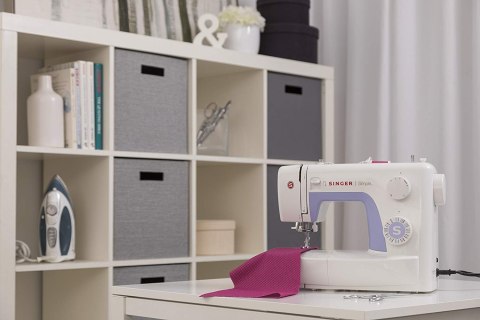 Singer Sewing Machine Simple 3232 Number of stitches 32 Number of buttonholes 1 White Singer Sewing Machine Simple 3232 Number of stitches 32 Number of buttonholes 1 White