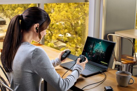 Razer | Haptyczny kontroler USB C do telefonów, mini tabletów i komputerów | Kishi V3 Pro