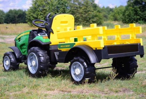 WIELKI TRAKTOR HALLO BABY Z PRZYCZEPĄ, PILOT, APLIKACJA/T990