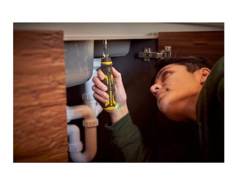 ST.WKRĘTAK 4V 5x SZYBSZY +BITY 0,9Nm 1,5Ah 1300 OBR./MIN