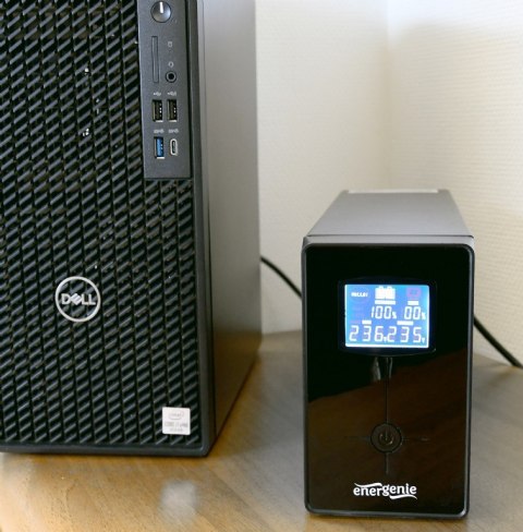 EnerGenie UPS with USB and LCD display, Black | EG-UPS-034 | 1500 VA | 900 W
