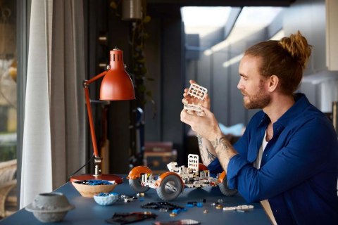 LEGO Technic NASA Apollo - pojazd LRV 42182