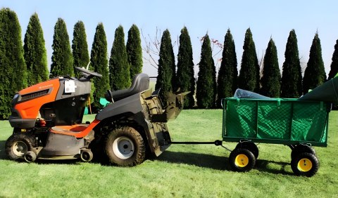 Wózek transportowy ogrodowy 400 kg do traktorka otwierane burty duże pompowane koła MultiGarden Wózek transportowy ogrodowy 400 kg do traktorka otwierane burty duże pompowane koła MultiGarden