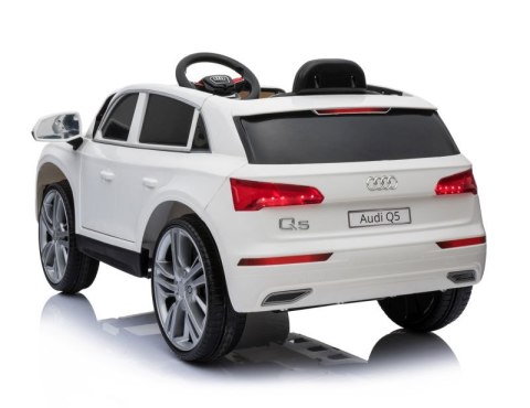 AUDI Q5 SUV , MIĘKKIE KOŁA, MIĘKKIE SIEDZENIE, PEŁNA OPCJA/Q5-SUV AUDI Q5 SUV , MIĘKKIE KOŁA, MIĘKKIE SIEDZENIE, PEŁNA OPCJA/Q5-SUV