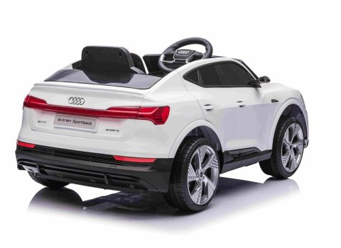 AUTO NA AKUMULATOR AUDI E-TRON SPORTBACK NAJLEPSZA WERSJA/QLS6688 AUTO NA AKUMULATOR AUDI E-TRON SPORTBACK NAJLEPSZA WERSJA/QLS6688
