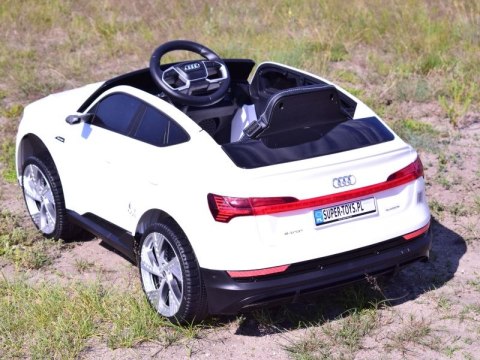 AUTO NA AKUMULATOR AUDI E-TRON SPORTBACK NAJLEPSZA WERSJA/QLS6688 AUTO NA AKUMULATOR AUDI E-TRON SPORTBACK NAJLEPSZA WERSJA/QLS6688