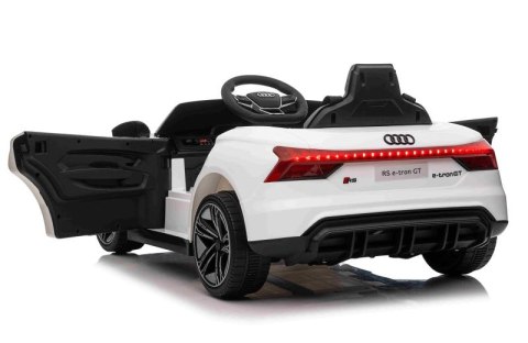 AUTO NA AKUMULATOR AUDI RS E-TRON GT , MIĘKKIE KOŁA, MIEKKIE SIEDZENIE, SUPER JAKOSĆ/QLS6888 AUTO NA AKUMULATOR AUDI RS E-TRON GT , MIĘKKIE KOŁA, MIEKKIE SIEDZENIE, SUPER JAKOSĆ/QLS6888