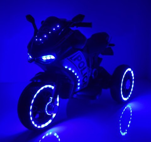 DUŻY MOTOR ŚCIGACZ STRONG 2 EXCLUSIVE, ŚWIECĄCE KOŁA, 3 KOŁOWY/HT6188 DUŻY MOTOR ŚCIGACZ STRONG 2 EXCLUSIVE, ŚWIECĄCE KOŁA, 3 KOŁOWY/HT6188