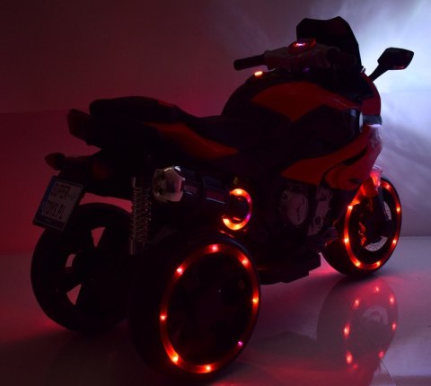 DUŻY MOTOR ŚCIGACZ STRONG 2 EXCLUSIVE, ŚWIECĄCE KOŁA/HLX2018 DUŻY MOTOR ŚCIGACZ STRONG 2 EXCLUSIVE, ŚWIECĄCE KOŁA/HLX2018