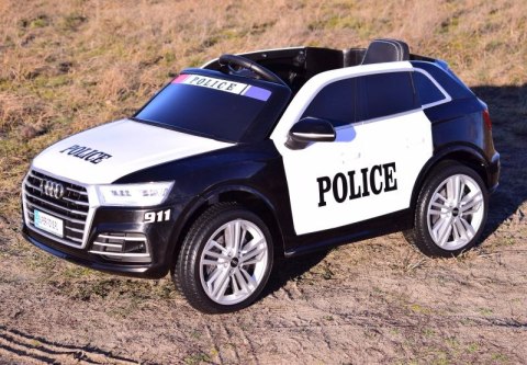 AUDI Q5 POLICJA , MIĘKKIE KOŁA, MIĘKKIE SIEDZENIE, RADIO FM, BLUETOOTH - PEŁNA OPCJA/S305 AUDI Q5 POLICJA , MIĘKKIE KOŁA, MIĘKKIE SIEDZENIE, RADIO FM, BLUETOOTH - PEŁNA OPCJA/S305