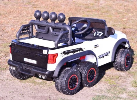 MEGA JEEP WORKS SIX 4X4, 2 X 12V MĘKKIE KOŁA, MIĘKKIE SIEDZENIE/JC003 MEGA JEEP WORKS SIX 4X4, 2 X 12V MĘKKIE KOŁA, MIĘKKIE SIEDZENIE/JC003