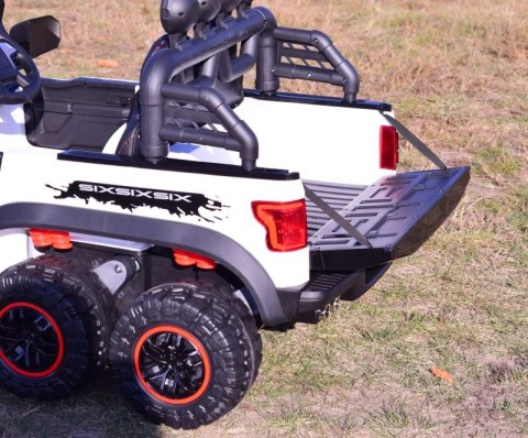 MEGA JEEP WORKS SIX 4X4, 2 X 12V MĘKKIE KOŁA, MIĘKKIE SIEDZENIE/JC003 MEGA JEEP WORKS SIX 4X4, 2 X 12V MĘKKIE KOŁA, MIĘKKIE SIEDZENIE/JC003