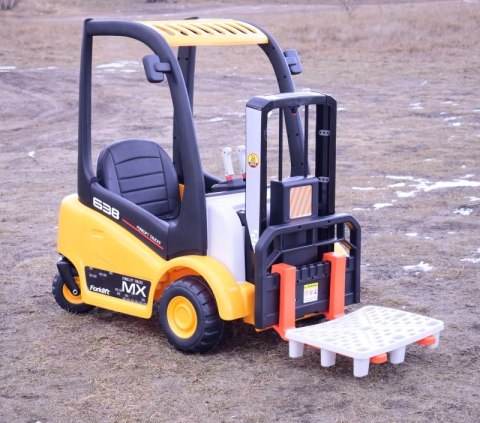 WIELKI WÓZEK WIDŁOWY Z OBROTOWYMI KÓŁKAMI/XMX638 WIELKI WÓZEK WIDŁOWY Z OBROTOWYMI KÓŁKAMI/XMX638