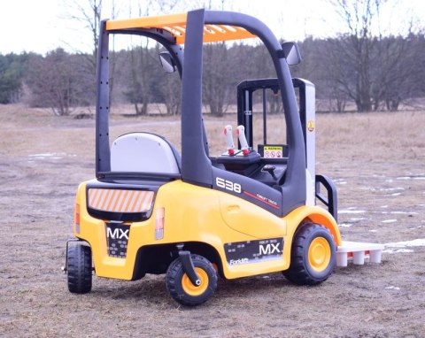 WIELKI WÓZEK WIDŁOWY Z OBROTOWYMI KÓŁKAMI/XMX638 WIELKI WÓZEK WIDŁOWY Z OBROTOWYMI KÓŁKAMI/XMX638