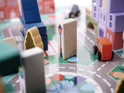 Klocki drewniane edukacyjne miasto puzzle 135el. Klocki drewniane edukacyjne miasto puzzle 135el.