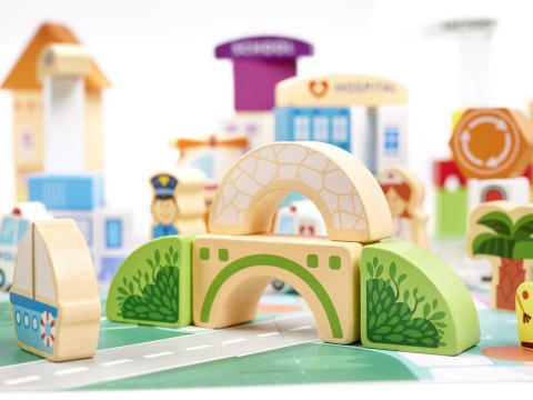 Klocki drewniane edukacyjne miasto puzzle 120el. Klocki drewniane edukacyjne miasto puzzle 120el.