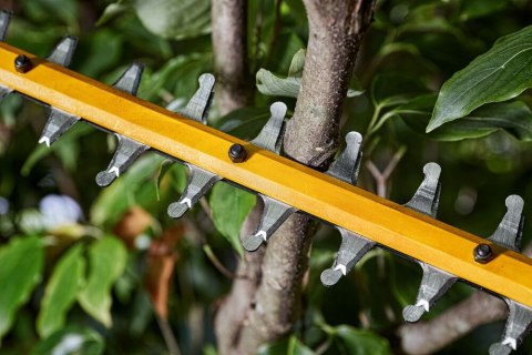 NOŻYCE AKUMULATOROWE DO ŻYWOPŁOTU 65CM 54V XR FV 0*AH NOŻYCE AKUMULATOROWE DO ŻYWOPŁOTU 65CM 54V XR FV 0*AH