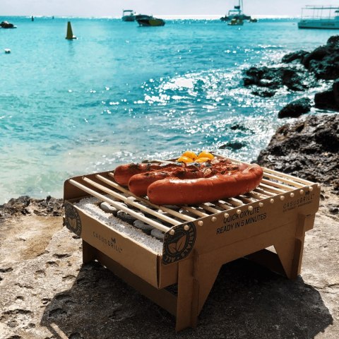 Casus Grill w papierowym opakowaniu Casus Grill w papierowym opakowaniu