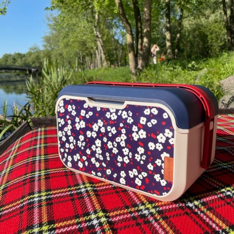 Mini lodówka turystyczna 5L KAMAI EDA wzór kwiat wiśni, lunchox na wkłady mrożące - waniliowy korpus, czerwona rączka, błękitna Mini lodówka turystyczna 5L KAMAI EDA wzór kwiat wiśni, lunchox na wkłady mrożące - waniliowy korpus, czerwona rączka, błękitna