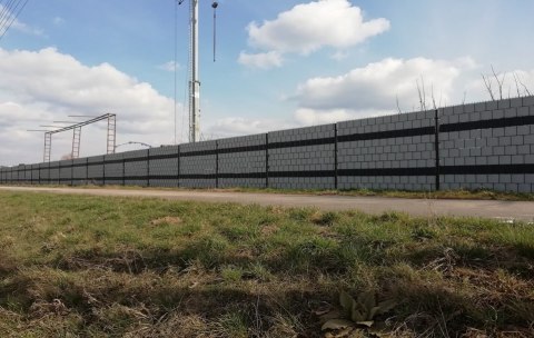 Taśma ogrodzeniowa PASKI 6 x 2,55mb BASIC 19cm PROTECTO™ SZARA + 12 klipsów GRATIS Taśma ogrodzeniowa PASKI 6 x 2,55mb BASIC 19cm PROTECTO™ SZARA + 12 klipsów GRATIS