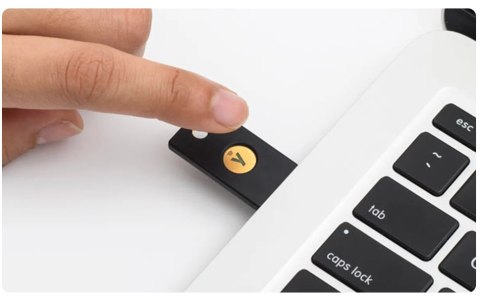 Klucz Sprzętowy Yubico Security Key NFC by Yubico (USB-A) Klucz Sprzętowy Yubico Security Key NFC by Yubico (USB-A)