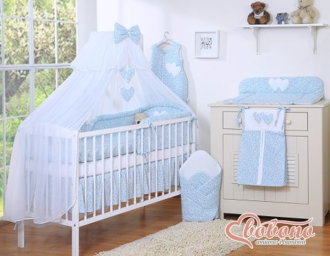 Duża moskitiera do łóżeczka dziecięcego z białego szyfonu z serduszkami i kokardką-łączka niebieska