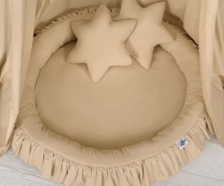 Zestaw: baldachim wiszący do pokoju dziecięcego, gniazdko z falbanką, poduszki - beżowy