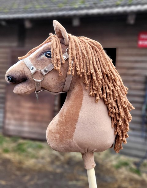 Hobby Horse Duży koń na kiju Premium - jasny kasztan A3