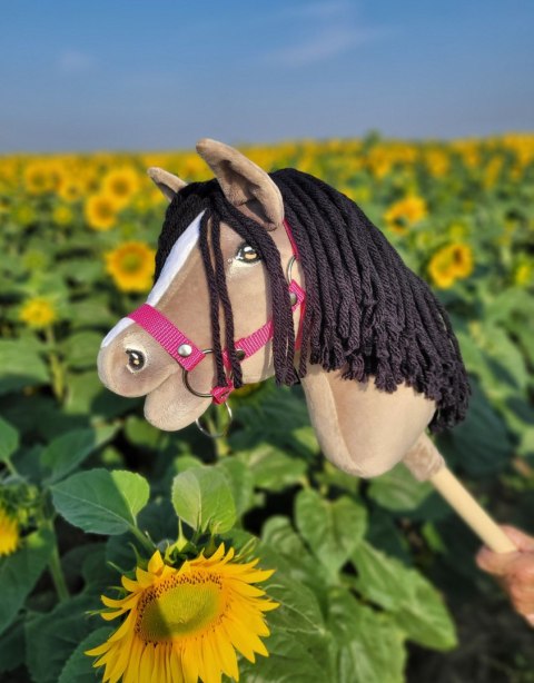 Hobby Horse Średni koń na kiju Premium beżowy bułany A4