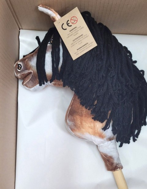 Hobby Horse Średni koń na kiju Premium srokaty tobiano z czarną grzywą A4