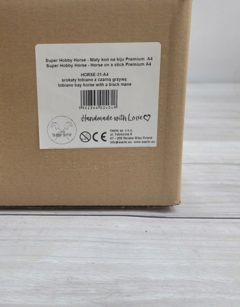 Hobby Horse Średni koń na kiju Premium srokaty tobiano z czarną grzywą A4
