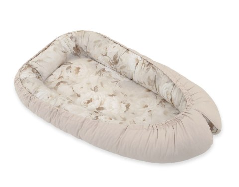 Kokon niemowlęcy dwustronny kojec otulacz Premium BOBONO- Peonies beige/ kamienna szarość