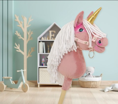 Hobby Horse Jednorożec na kiju brudny róż z białą grzywą i złotym rogiem A4