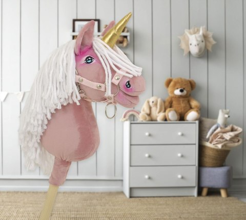 Hobby Horse Jednorożec na kiju brudny róż z białą grzywą i złotym rogiem A4