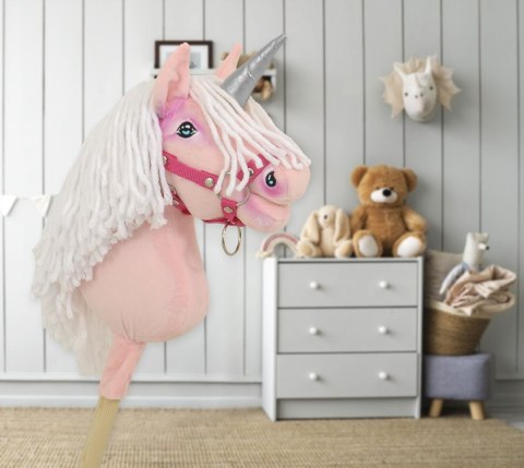Hobby Horse Jednorożec na kiju różowy z białą grzywą i srebrnym rogiem A4