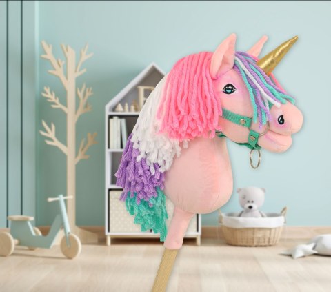 Hobby Horse Jednorożec na kiju różowy z kolorową grzywą i złotym rogiem A4