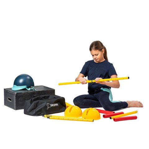 Worek prezentowy Hobby Horse Skippi z koniem szarym i przeszkodą