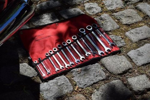 Komplet kluczy płasko-oczkowych 8-24 mm z grzechotką