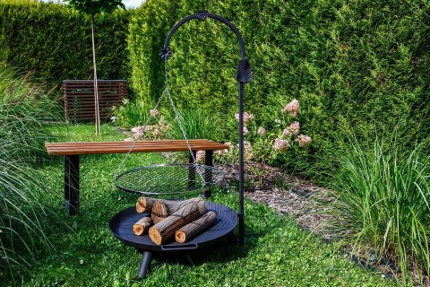 GRILL OGRODOWY na wysięgniku ŻURAW ruszt nierdzewny + palenisko + trójnóg