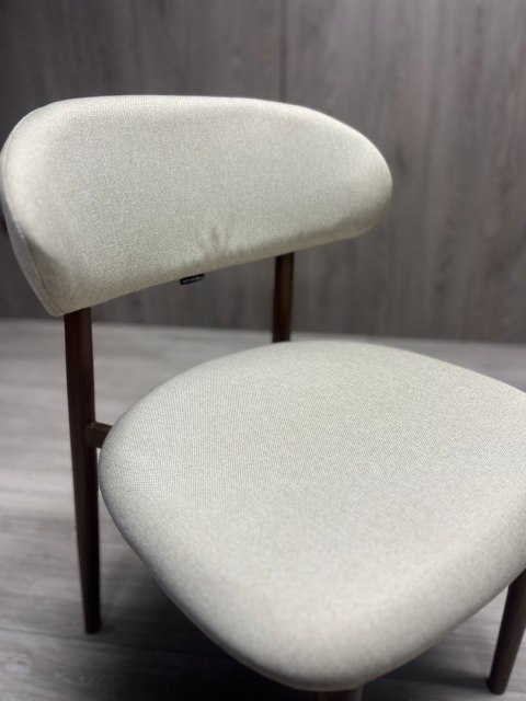 Krzesło tapicerowane LUCCA BEIGE fabric