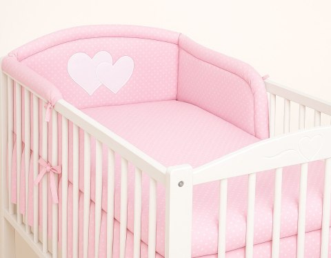 Ochraniacz do łóżeczka na szczebelki uniwersalny - Serduszka kropki na różu