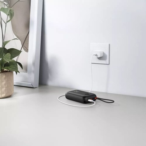 Powerbank Veger K3 (W3018) PD QC3.0 35W 30000 mAh z wbudowanymi kablami Typ C / Lightning czarny